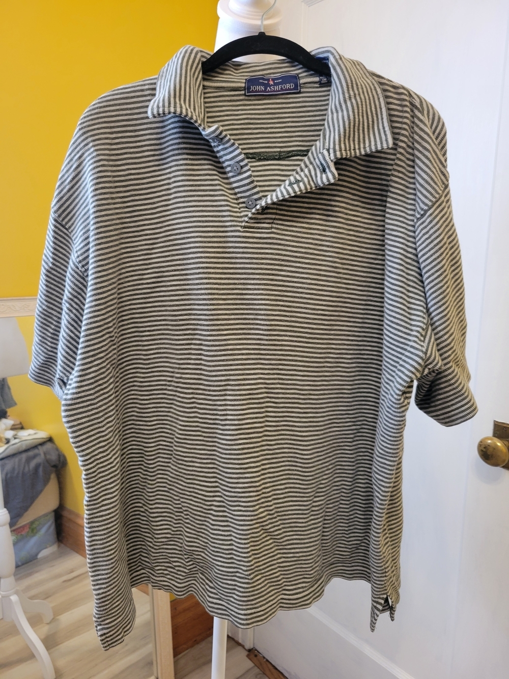 John Ashford Men's Short-Sleeve Striped Polo in Gray and White PTP 25"